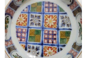 江戸期　大聖寺伊万里　染付　格子文　石畳文　奇玉珍玩　約10cm　3.3寸　華やかで美しい小皿2枚セット(色絵、小紋、梅、菊、花、松、なます皿、豆皿、手塩皿、深皿、和皿、和食器、三寸三分)(R-079560)