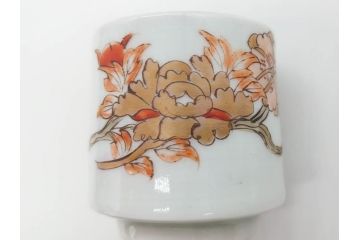 江戸期　古伊万里　染付　牡丹のデザインが上品なお猪口5客セット(金彩、ちょう、蝶、花、蕎麦猪口、酒器、おちょこ、御猪口、湯呑み、湯のみ、和食器)(R-079563)