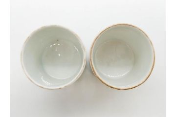 江戸期　古伊万里　染付　牡丹のデザインが上品なお猪口5客セット(金彩、ちょう、蝶、花、蕎麦猪口、酒器、おちょこ、御猪口、湯呑み、湯のみ、和食器)(R-079563)