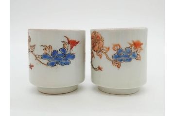 江戸期　古伊万里　染付　清淑な雰囲気を感じられるお猪口5客セット(金彩、ちょう、蝶、花、蕎麦猪口、酒器、おちょこ、御猪口、湯呑み、湯のみ、和食器)(R-079564)