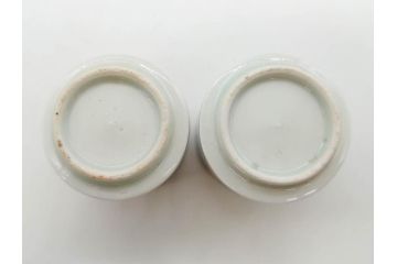 江戸期　古伊万里　染付　清淑な雰囲気を感じられるお猪口5客セット(金彩、ちょう、蝶、花、蕎麦猪口、酒器、おちょこ、御猪口、湯呑み、湯のみ、和食器)(R-079564)