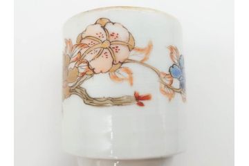 江戸期　古伊万里　染付　緻密な絵付けが美しいお猪口7客セット(金彩、ちょう、蝶、花、蕎麦猪口、酒器、おちょこ、御猪口、湯呑み、湯のみ、和食器)(R-079565)