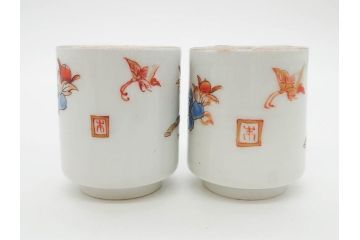 江戸期　古伊万里　染付　緻密な絵付けが美しいお猪口7客セット(金彩、ちょう、蝶、花、蕎麦猪口、酒器、おちょこ、御猪口、湯呑み、湯のみ、和食器)(R-079565)