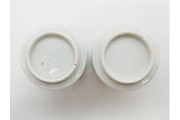 江戸期　古伊万里　染付　緻密な絵付けが美しいお猪口7客セット(金彩、ちょう、蝶、花、蕎麦猪口、酒器、おちょこ、御猪口、湯呑み、湯のみ、和食器)(R-079565)