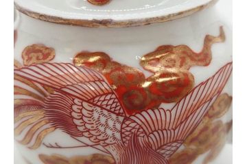 明治期　九谷焼　赤絵　金彩　鳳凰図　厳かな風格のある急須(鳥、雲文、和食器、水注、茶道具、茶器、水指、水差)(R-079566)