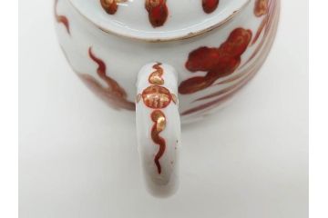 明治期　九谷焼　赤絵　金彩　鳳凰図　厳かな風格のある急須(鳥、雲文、和食器、水注、茶道具、茶器、水指、水差)(R-079566)