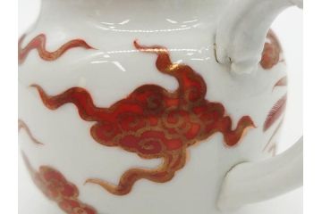 明治期　九谷焼　赤絵　金彩　鳳凰図　厳かな風格のある急須(鳥、雲文、和食器、水注、茶道具、茶器、水指、水差)(R-079566)