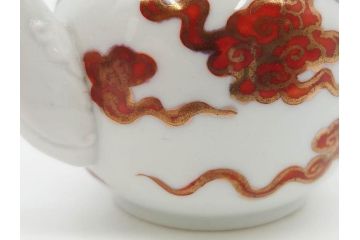 明治期　九谷焼　赤絵　金彩　鳳凰図　厳かな風格のある急須(鳥、雲文、和食器、水注、茶道具、茶器、水指、水差)(R-079566)