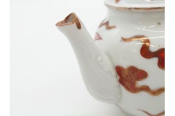 明治期　九谷焼　赤絵　金彩　鳳凰図　厳かな風格のある急須(鳥、雲文、和食器、水注、茶道具、茶器、水指、水差)(R-079566)