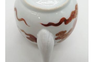 明治期　九谷焼　赤絵　金彩　鳳凰図　厳かな風格のある急須(鳥、雲文、和食器、水注、茶道具、茶器、水指、水差)(R-079566)