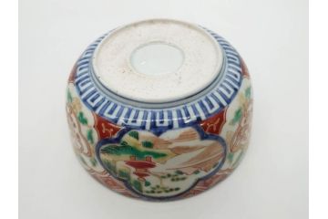 江戸期　古伊万里　染付　5.1寸・2.9寸　匠の美技が光る鉢2点&蓋付き湯呑みセット(山水図、楼閣図、風景、松竹梅、吉祥文様、煎茶、湯のみ、金彩、深皿、中皿、和食器、和皿、五寸一分、二寸九分)(R-079568)