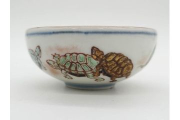 明治期　伊万里　肥蝶山　栞岳造　独創的な亀のデザインが目を引く茶器セット(金彩、天清鶴能高、急須、湯冷まし、湯飲み5客、塩笥茶碗、かめ、カメ、磁器、茶道具)(R-079569)