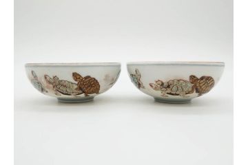 明治期　伊万里　肥蝶山　栞岳造　独創的な亀のデザインが目を引く茶器セット(金彩、天清鶴能高、急須、湯冷まし、湯飲み5客、塩笥茶碗、かめ、カメ、磁器、茶道具)(R-079569)