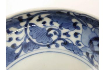 江戸期　古伊万里　染付　冨貴長春　松竹梅　牡丹唐草文様　約17cm　5.6寸　雅な絵付けに目を奪われる中皿3枚セット(窓絵、和皿、和食器、五寸六分)(R-079572)