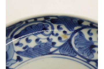 江戸期　古伊万里　染付　冨貴長春　松竹梅　牡丹唐草文様　約17cm　5.6寸　繊細な絵付けに魅了される中皿3枚セット(窓絵、和皿、和食器、五寸六分)(R-079573)