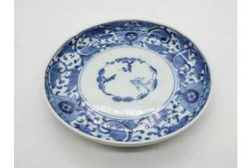 江戸期　古伊万里　染付　冨貴長春　松竹梅　牡丹唐草文様　約17cm　5.6寸　繊細な絵付けに魅了される中皿3枚セット(窓絵、和皿、和食器、五寸六分)(R-079573)