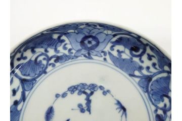 江戸期　古伊万里　染付　冨貴長春　松竹梅　牡丹唐草文様　約17cm　5.6寸　繊細な絵付けに魅了される中皿3枚セット(窓絵、和皿、和食器、五寸六分)(R-079573)