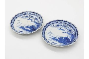 江戸期　古伊万里　染付　山水図　5.7寸　細部まで絵付けされた見事な中皿2枚セット(風景、和皿、和食器、なます皿、変形皿、五寸七分)(R-079575)