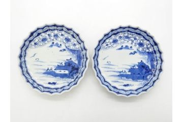 江戸期　古伊万里　染付　山水図　5.7寸　細部まで絵付けされた見事な中皿2枚セット(風景、和皿、和食器、なます皿、変形皿、五寸七分)(R-079575)