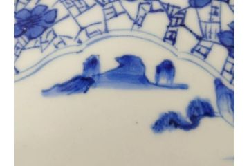 江戸期　古伊万里　染付　山水図　5.7寸　細部まで絵付けされた見事な中皿2枚セット(風景、和皿、和食器、なます皿、変形皿、五寸七分)(R-079575)