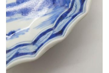 江戸期　古伊万里　染付　山水図　5.7寸　細部まで絵付けされた見事な中皿2枚セット(風景、和皿、和食器、なます皿、変形皿、五寸七分)(R-079575)