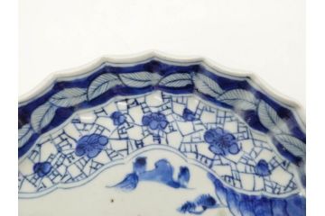 江戸期　古伊万里　染付　山水図　5.7寸　細部まで絵付けされた見事な中皿2枚セット(風景、和皿、和食器、なます皿、変形皿、五寸七分)(R-079575)