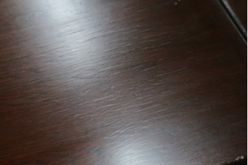 和製ヴィンテージ　欅(ケヤキ)材　雅なデザインの脚付き茶棚　(R-079577)