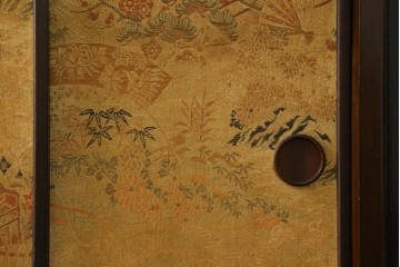 和製ヴィンテージ　欅(ケヤキ)材　雅なデザインの脚付き茶棚　(R-079577)