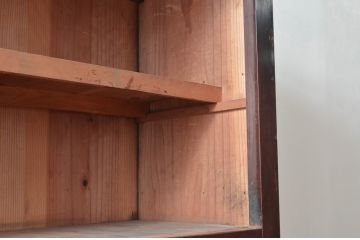 和製アンティーク　四尺　和モダンな空間づくりにも活躍する丸桟引き戸の近江水屋箪笥(食器棚、収納棚、キャビネット、重ね戸棚)(R-079578)