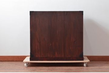 和製アンティーク　激レア!!　美品　前面欅(ケヤキ)材　木地呂塗り　漆塗りに重厚な金具がよく映える米沢地方の枕箪笥(米沢箪笥、小箪笥、時代箪笥、和たんす、衣装タンス、整理箪笥、収納箪笥、サイドチェスト、引き出し)(R-079586)