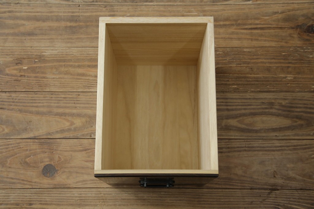 和製ビンテージ　美品!!　力峯作　総紫檀(シタン)材　内部桐(キリ)材　引き出し8杯付きで収納力も抜群の飾り棚　定価推定約60万円　(R-079588)