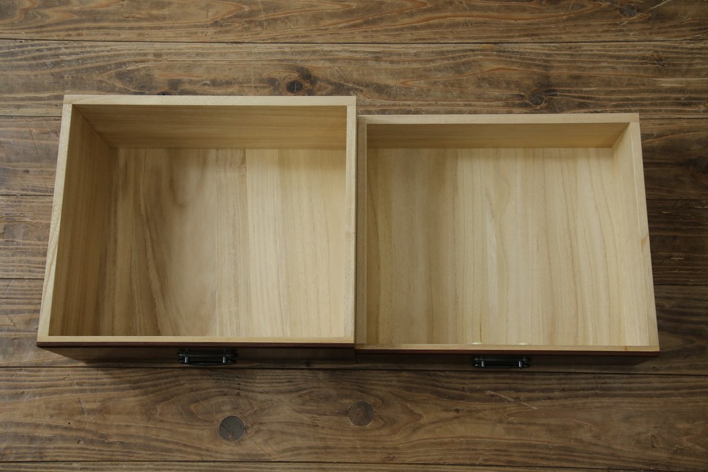 和製ビンテージ　美品!!　力峯作　総紫檀(シタン)材　内部桐(キリ)材　引き出し8杯付きで収納力も抜群の飾り棚　定価推定約60万円　(R-079588)