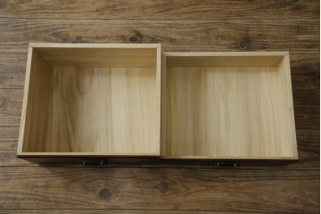 和製ビンテージ　美品!!　力峯作　総紫檀(シタン)材　内部桐(キリ)材　引き出し8杯付きで収納力も抜群の飾り棚　定価推定約60万円　(R-079588)