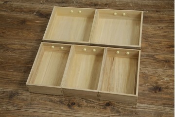 和製ビンテージ　美品!!　力峯作　総紫檀(シタン)材　内部桐(キリ)材　引き出し8杯付きで収納力も抜群の飾り棚　定価推定約60万円　(R-079588)