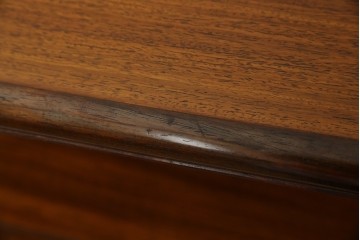 和製ビンテージ　美品!!　力峯作　総紫檀(シタン)材　内部桐(キリ)材　引き出し8杯付きで収納力も抜群の飾り棚　定価推定約60万円　(R-079588)