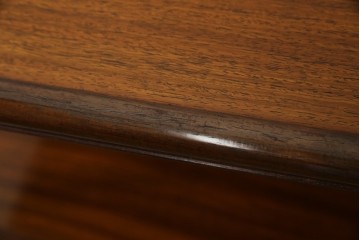 和製ビンテージ　美品!!　力峯作　総紫檀(シタン)材　内部桐(キリ)材　引き出し8杯付きで収納力も抜群の飾り棚　定価推定約60万円　(R-079588)