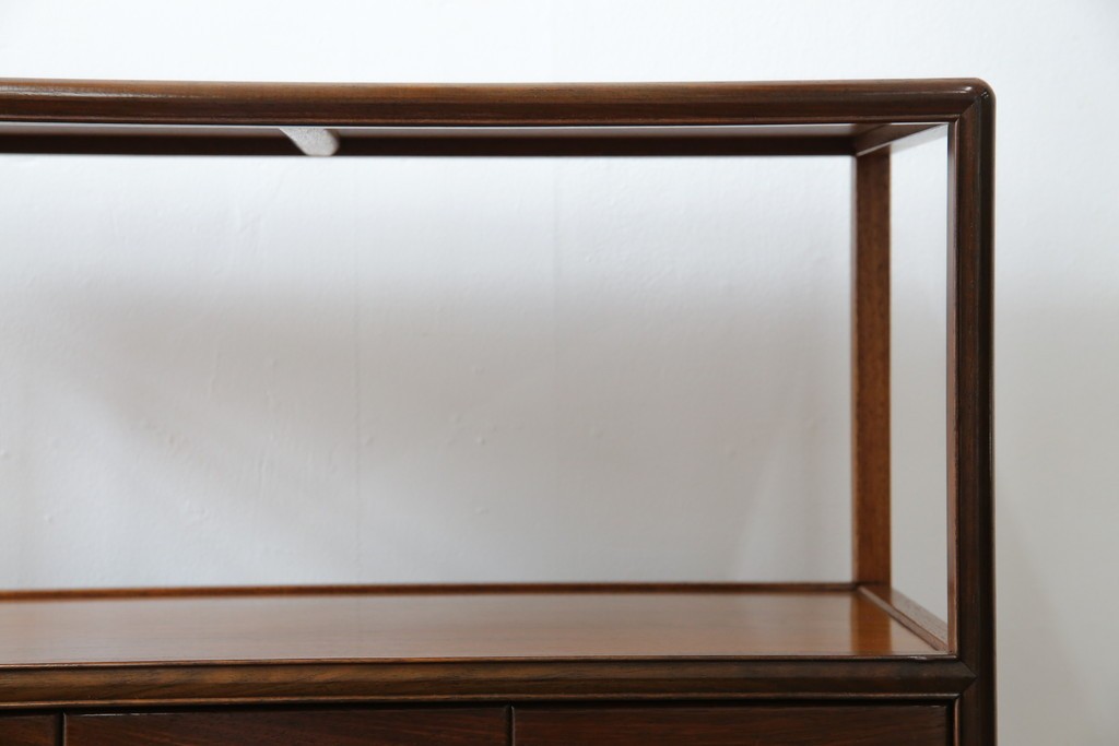 和製ビンテージ　美品!!　力峯作　総紫檀(シタン)材　内部桐(キリ)材　引き出し8杯付きで収納力も抜群の飾り棚　定価推定約60万円　(R-079588)