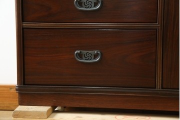 和製ビンテージ　美品!!　力峯作　総紫檀(シタン)材　内部桐(キリ)材　引き出し8杯付きで収納力も抜群の飾り棚　定価推定約60万円　(R-079588)