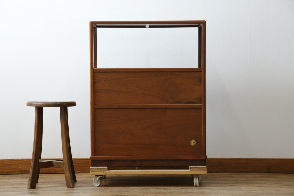 和製ビンテージ　美品!!　力峯作　総紫檀(シタン)材　内部桐(キリ)材　引き出し8杯付きで収納力も抜群の飾り棚　定価推定約60万円　(R-079588)