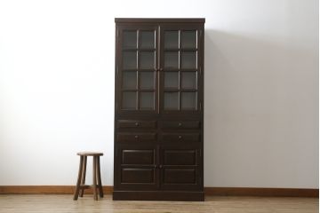 中古　美品　松本民芸家具　シックな空間づくりが叶うG-2型面取り食器棚(カップボード、収納棚、戸棚、飾り棚、本箱、ブックケース、本棚、書棚、ブックシェルフ、キャビネット)(定価約62万円)(R-079593)