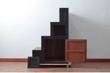 和製アンティーク　和モダンテイストのお部屋づくりにおすすめの小振りな階段箪笥(和たんす、収納タンス、整理箪笥、引き出し)(R-079595)