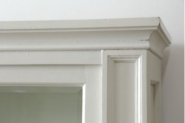 和製アンティーク　ナラ(楢)材　古い洋館で使用!!　ペイントリメイク　アンティークホワイトカラーが素敵な収納棚(食器棚、本箱、ブックケース、店舗什器、陳列棚、キャビネット)(R-079596)