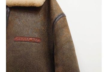アメリカ　AVIREX(アヴィレックス)　羊革　TYPE  B-3　サイズ42　フライトジャケット(アビレックス、ブラウン、茶色、毛皮、ムートン、ボマージャケット、空軍、ミリタリーウェア、アウター、ボンバージャケット、シープスキン、USA製)(R-079597)