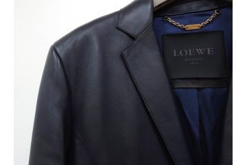 スペイン　LOEWE(ロエベ)　羊革　サイズ46　ラムレザージャケット(シープスキン、アウター、メンズ、男性、黒、ブラック、皮製品、裏地付き)(R-079598)