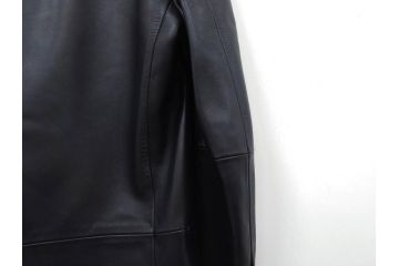 スペイン　LOEWE(ロエベ)　羊革　サイズ46　ラムレザージャケット(シープスキン、アウター、メンズ、男性、黒、ブラック、皮製品、裏地付き)(R-079598)