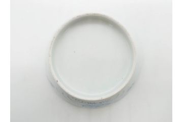 江戸期　古伊万里　染付　線描　蝶花図　約12cm　4寸　清楚な美しさのある蓋付き茶碗2客セット(ちょう、蓮?、和食器、どんぶり、蓋茶碗、四寸)(R-079599)