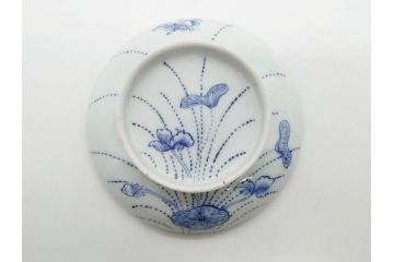 江戸期　古伊万里　染付　線描　蝶花図　約12cm　4寸　清楚な美しさのある蓋付き茶碗2客セット(ちょう、蓮?、和食器、どんぶり、蓋茶碗、四寸)(R-079599)