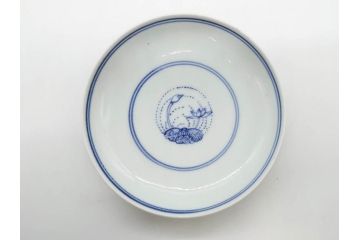 江戸期　古伊万里　染付　線描　蝶花図　約12cm　4寸　清楚な美しさのある蓋付き茶碗2客セット(ちょう、蓮?、和食器、どんぶり、蓋茶碗、四寸)(R-079599)