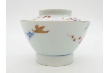 江戸期　古伊万里　染付　色絵　梅　約11cm　3.7寸　食卓を明るく彩る蓋付き茶碗4客セット(金彩、鳥、松、花十字、和食器、蓋茶碗、どんぶり、三寸七分)(R-079602)