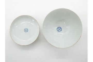 江戸期　古伊万里　染付　色絵　梅　約11cm　3.7寸　食卓を明るく彩る蓋付き茶碗4客セット(金彩、鳥、松、花十字、和食器、蓋茶碗、どんぶり、三寸七分)(R-079602)